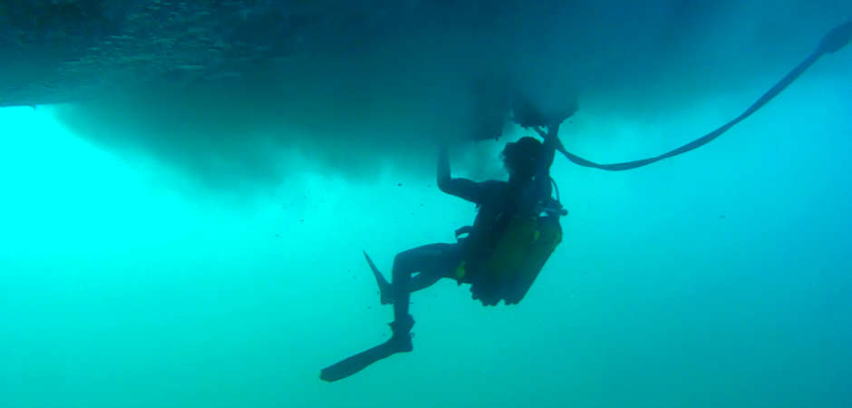 Underwater Hull Cleaning